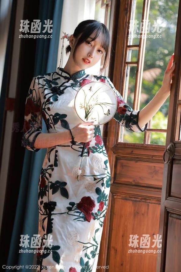 秀人网-朱可儿Flora 秀人网 - 这波朱可儿Flora的纯白美图,谁能抵挡得住这样层层叠叠的清爽?