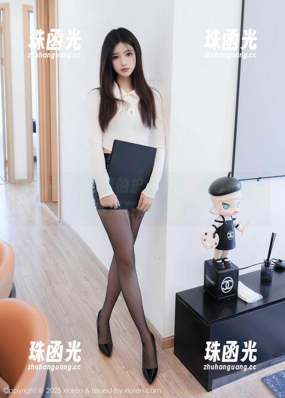 秀人网 - 李七喜的护士套图，连等待就医都变得有趣的资源！