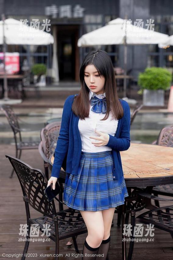 秀人网 - 林文文yooki连体衣写真集，分享我的小心思，真想变成那件衣服！