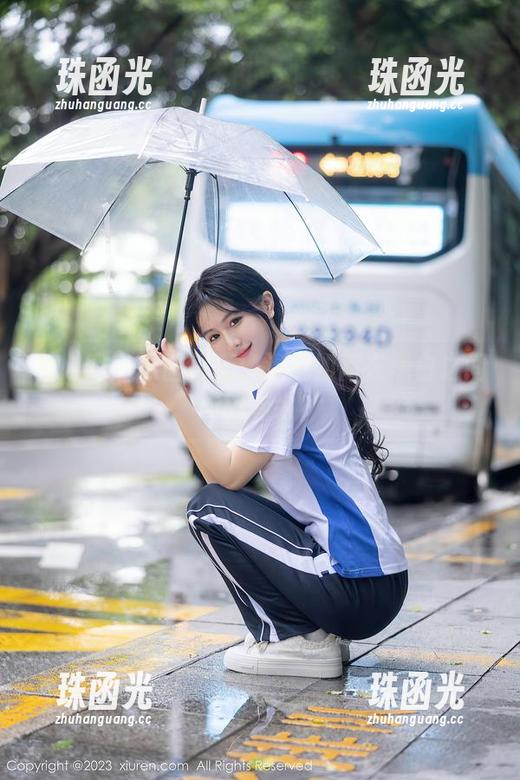 秀人网-温妮 秀人网 - 原图探店:温妮如何在黑白之间游刃有余?