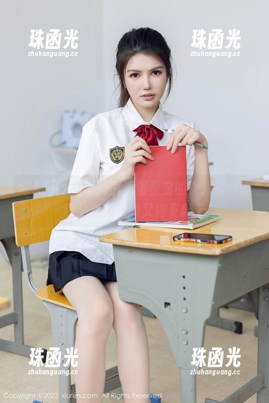 秀人网 - 无意间发现蛋蛋宝的女孩写真，我的壁纸收集又得更新了
