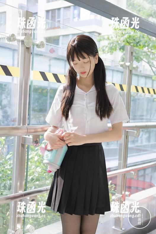 稚乖画册 - 团子的写真之旅：新堂-0118d的定制白丝时刻！