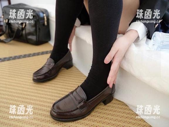 紧急企划 - 林书辞黑丝图集：高清得我在想，这到底是图片还是现实？