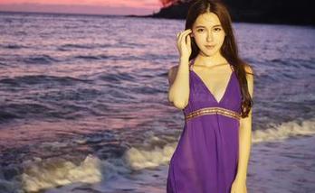 美媛馆 - 于大乔泳池精选美图，这个姿态，真让人想多看几秒。