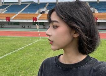 私拍之路，舞小喵和她的油亮日常
