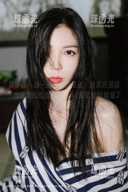 菠萝社 - 找一张合适的描述，结果还是说不出这壁纸的优雅，Suki朱忆音的姐姐了解一下！