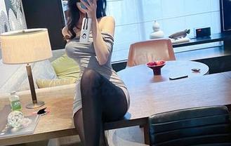 微密圈 - 葛征的礼服写真，不用想，肯定得让把视线锁定。