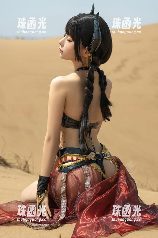轻松愉快，蠢沫沫的泳衣套图，让无圣光也能美出天际！