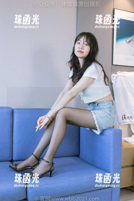 袜啵啵 - 小沫的厚黑丝美图，好像是在和人类的审美观抗争，果断分享！