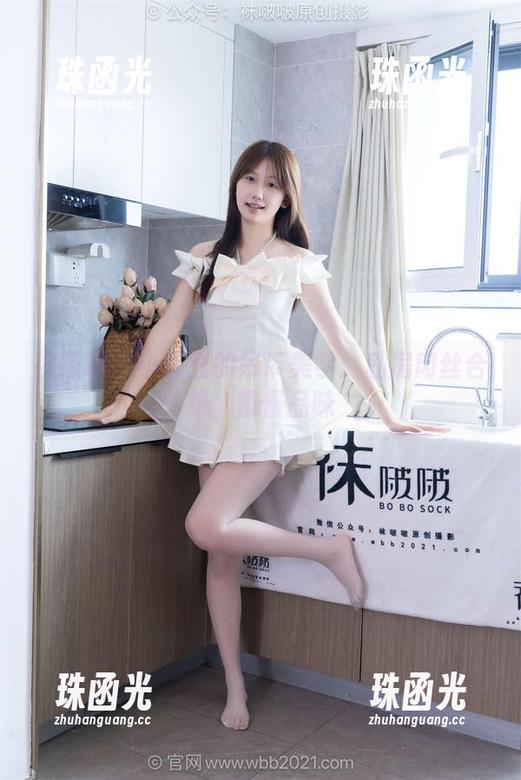 袜啵啵 - 小甜豆的吊带美学：私房肉丝合集，慢慢品味