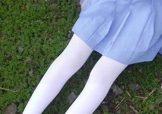 西尔酱召唤黑丝校服，美图资源不停为你送上小惊喜