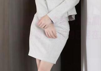 语画界 - 最新图包：李丽莎海边撒欢儿，虽然我还没学会游泳，但她已经在拍照了！
