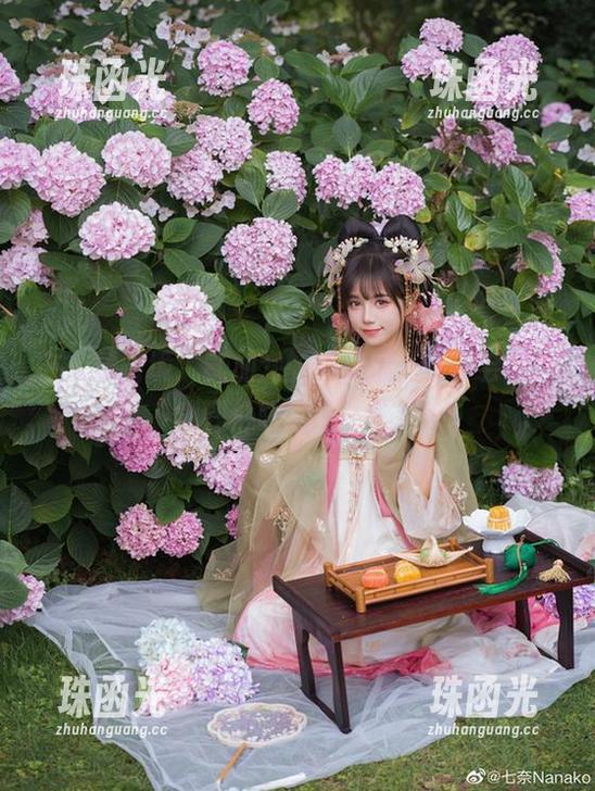 在东林密境，贰加六的写真精选偶尔会让人感到心跳加速的错觉