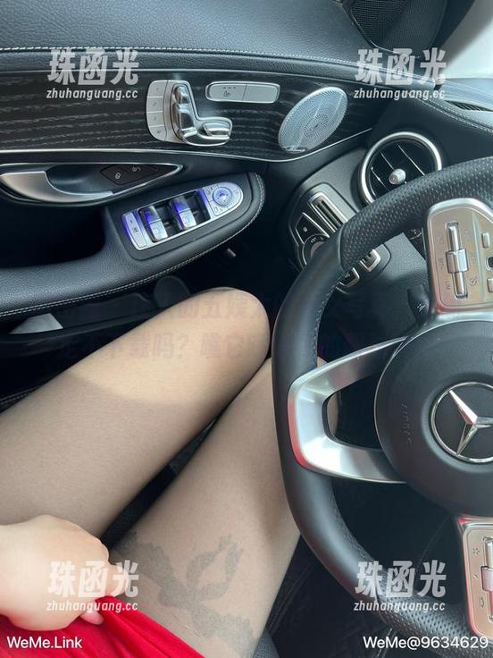 迷人的五姨太 微密圈 - 迷人的五姨太的修女写真,你确定不下载吗?瞧它呼唤你的眼球呢。