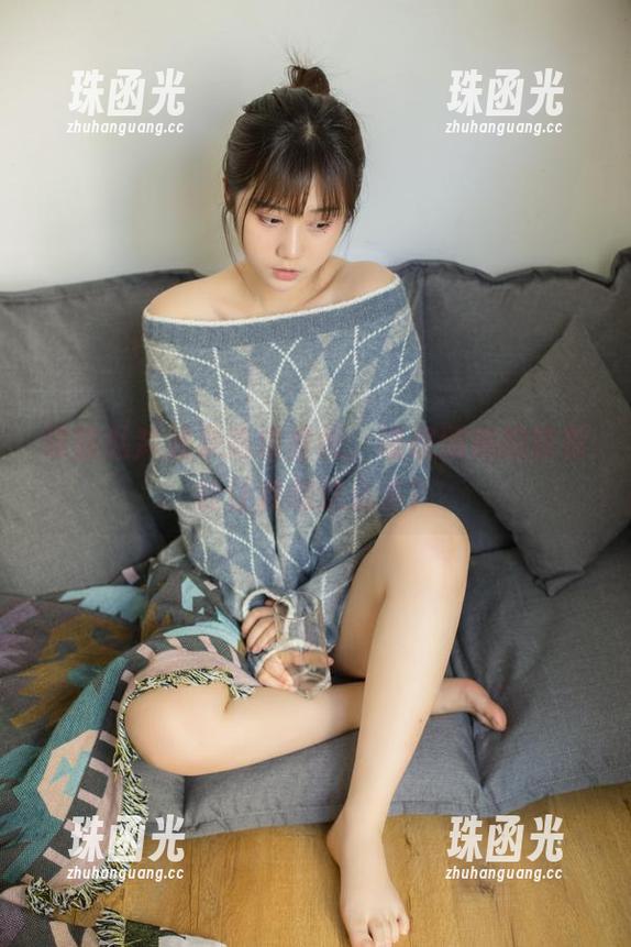 镜酱私奔温泉高清壁纸，谁想到她的背影能让我想这么多？