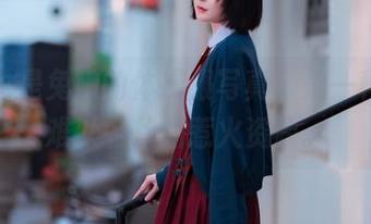 阿包也是兔娘的体操服写真，是一种令人难以名状的惹火资源。