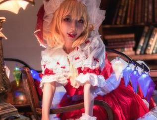 阿包也是兔娘的白色倾心之作：最新图集，废墟里的白花花