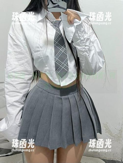 陈佩奇 微密圈 - 陈佩奇:拍了这条牛仔短裤,网盘要疯售了?
