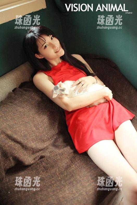 青豆客-汪佩妮 青豆客 - 汪佩妮白色写真,内心不禁想问:这些美图是来自哪个梦呢?